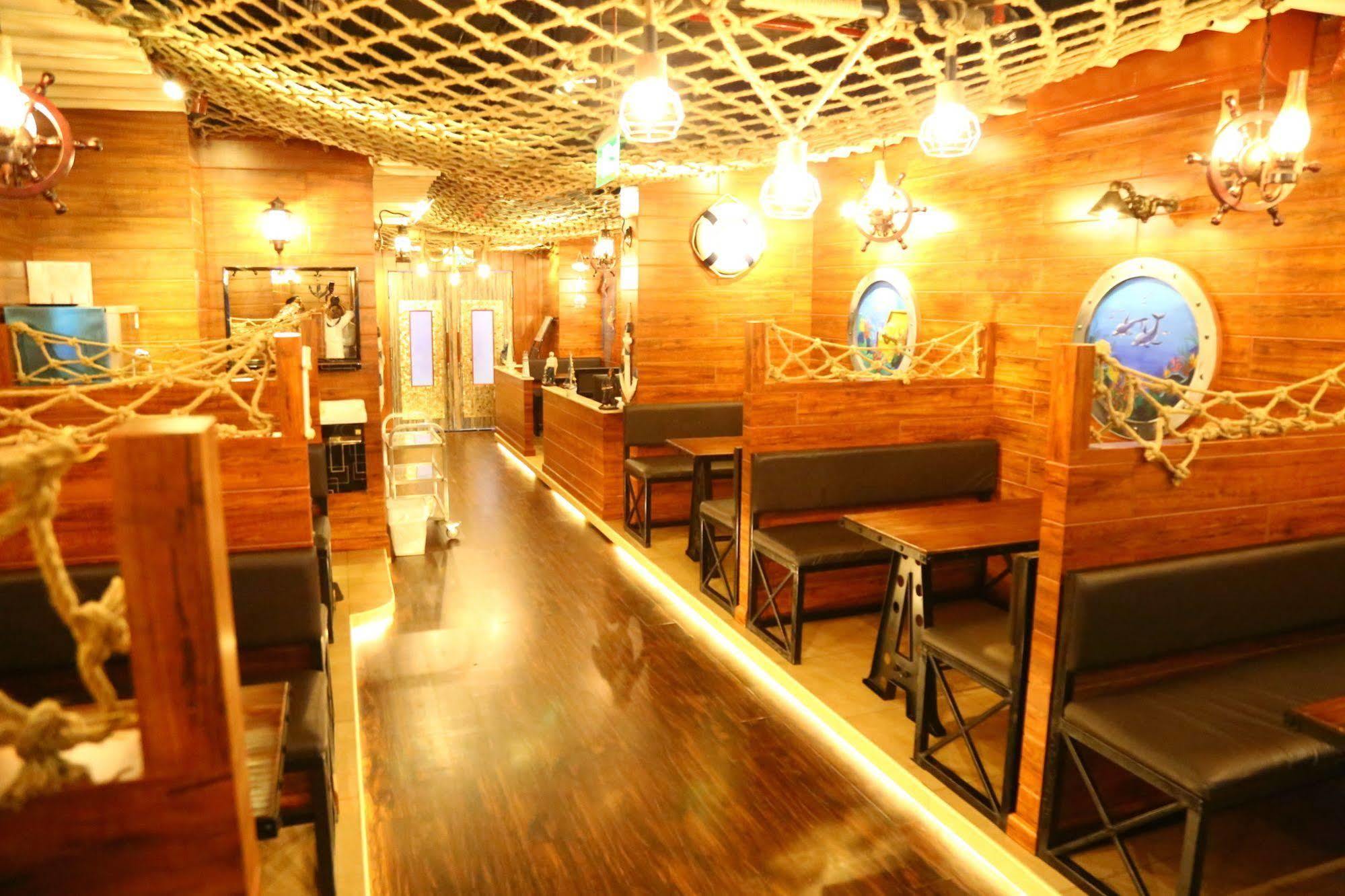 Golden Square Hotel Apartments Dubai Luaran gambar